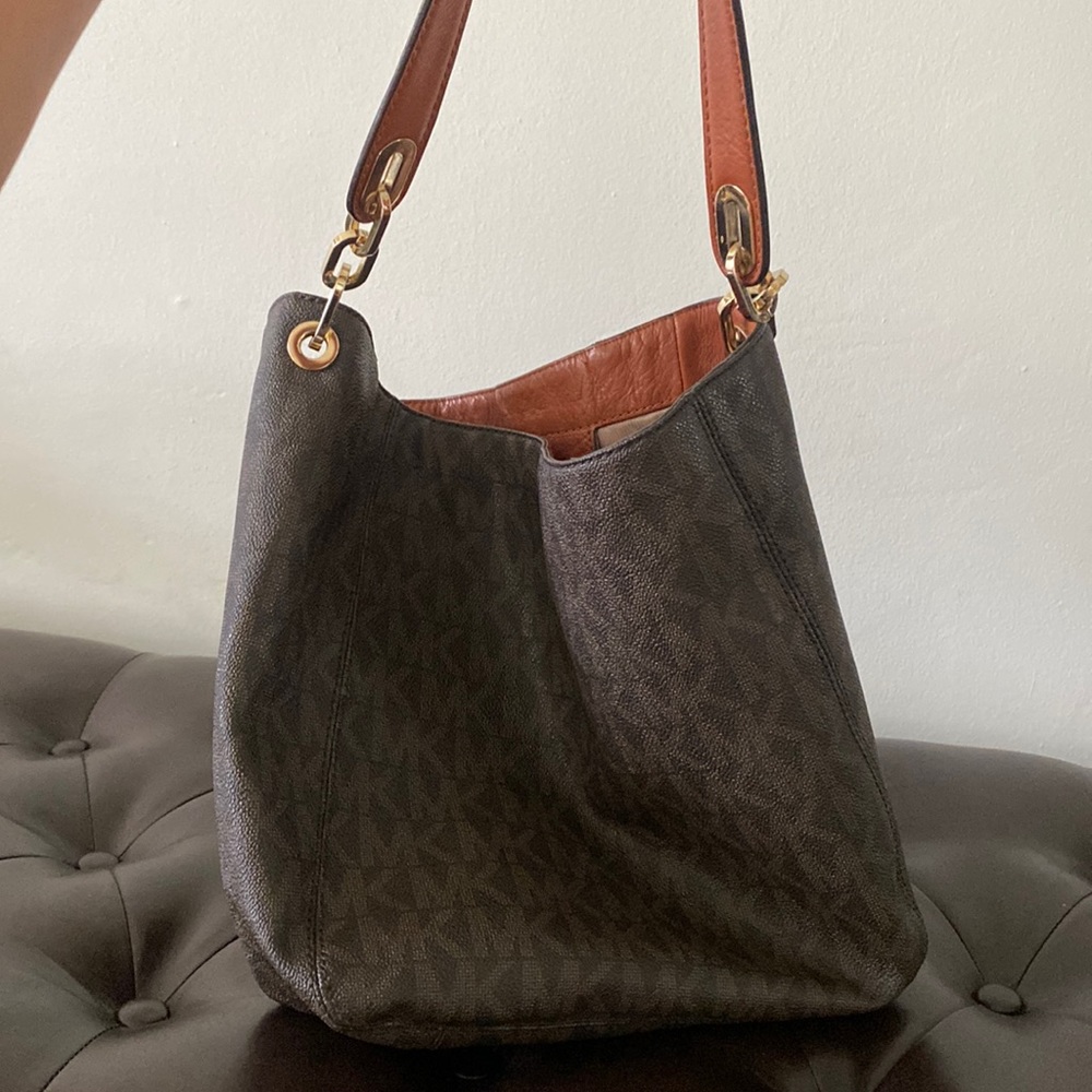 Micheal Kors Womens Shoulder Bag